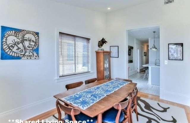 14995 Sunset Boulevard Gallery 4
