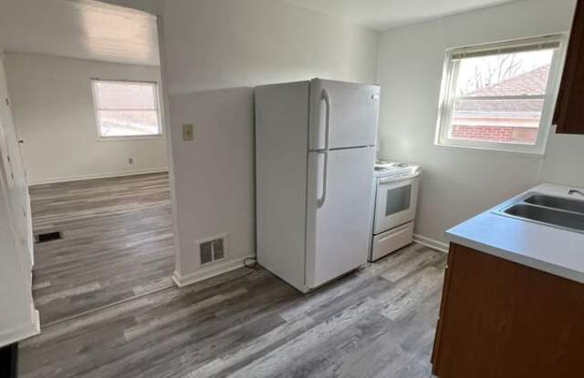250 Basswood Avenue - 3 Gallery 2