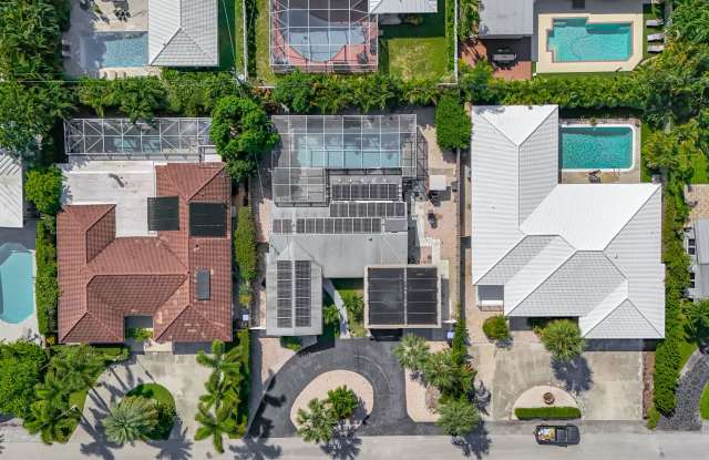 Gorgeous 4 bedroom in Ft. Lauderdale by see with amazing backyard Gallery 4