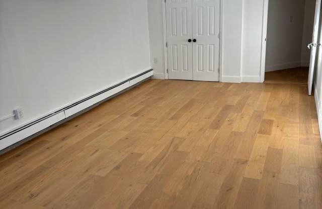 15 POLLOCK AVE Gallery 4