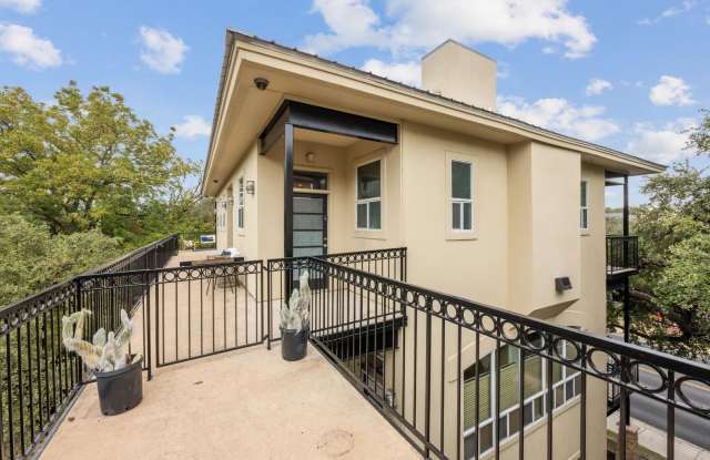 Stunning Condo For Lease off South 1st ST near Downtown Austin! photos photos