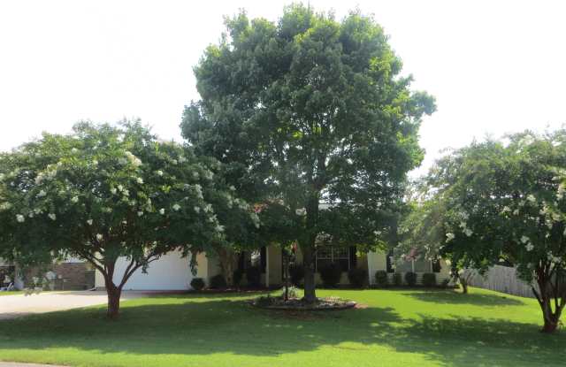 105 Royalty Court Gallery 1