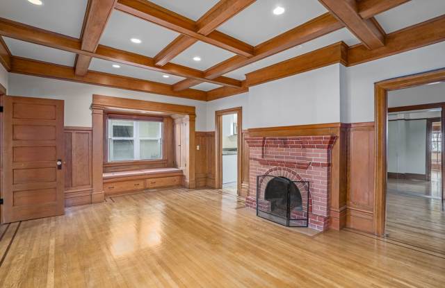 24 Randwick Ave - 2 bedroom | 1 bath | Lower duplex - 24 Randwick Avenue, Oakland, CA 94611