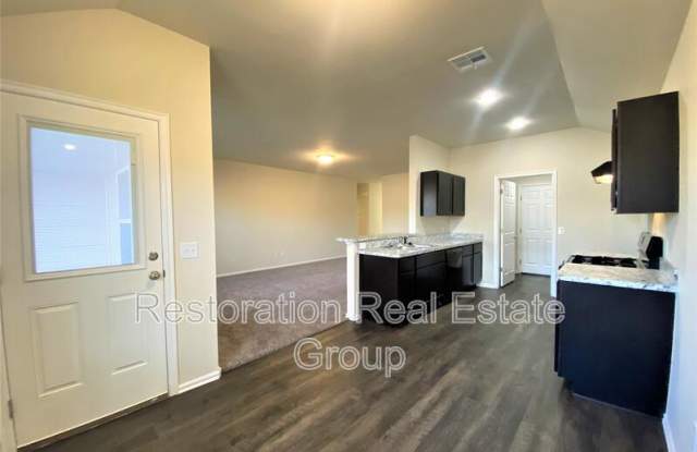 839 Twin Lakes Drive Gallery 4