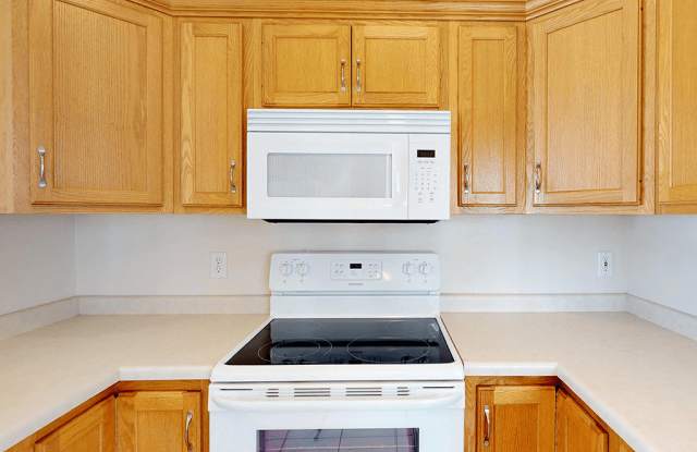 Crystal Bay Townhomes Gallery 3