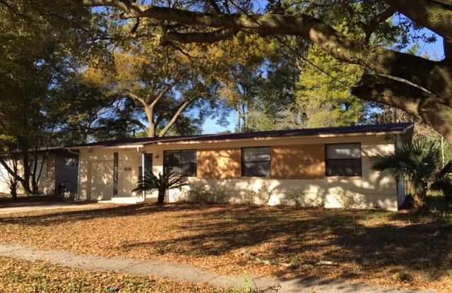 2926 SEARCHWOOD DR - 2926 Searchwood Drive, Jacksonville, FL 32277