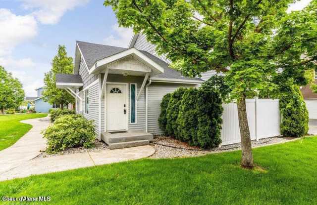 Beautiful Updated 3 Bedroom Condo with A/C, Garage & Fireplace in Forsythia Place! photos photos