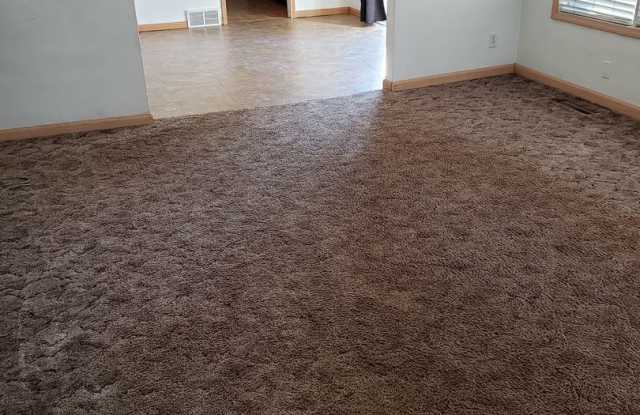 412 3rd Ave NW Jamestown, ND 58401 Gallery 3