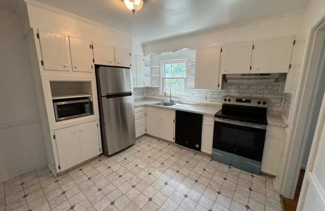 1 Story House with Finished Basement Gallery 4