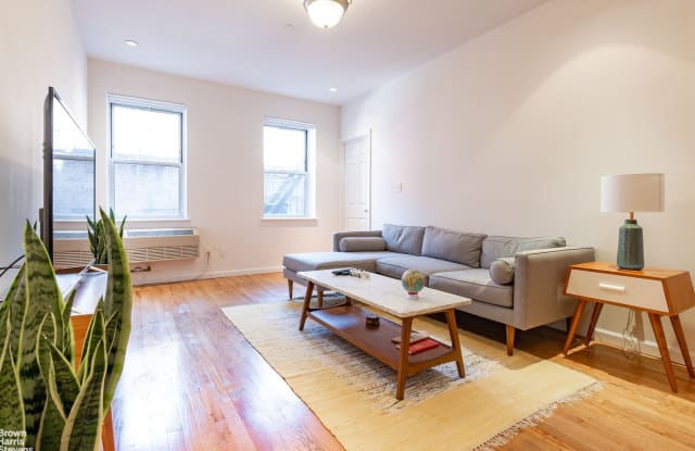 35 ESSEX Street Gallery 2