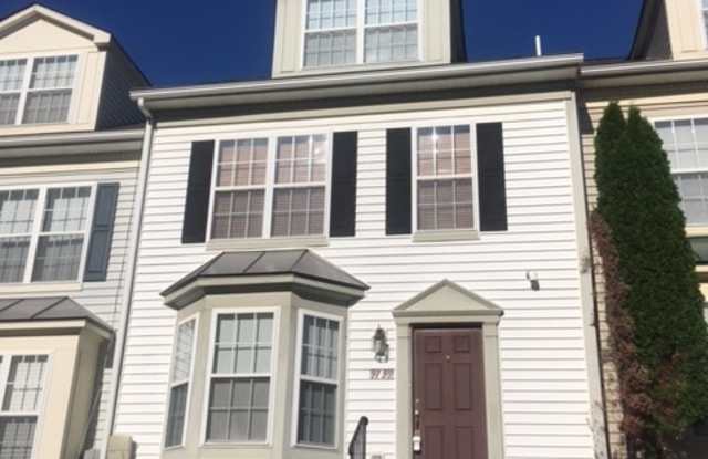 Lovely 3bd 2.5bth Garage Townhome in Winterset - 9759 Bon Haven Lane, Owings Mills, MD 21117