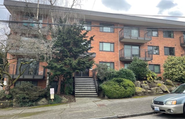911 N 73rd St  Unit 301 - 911 North 73rd Street, Seattle, WA 98103