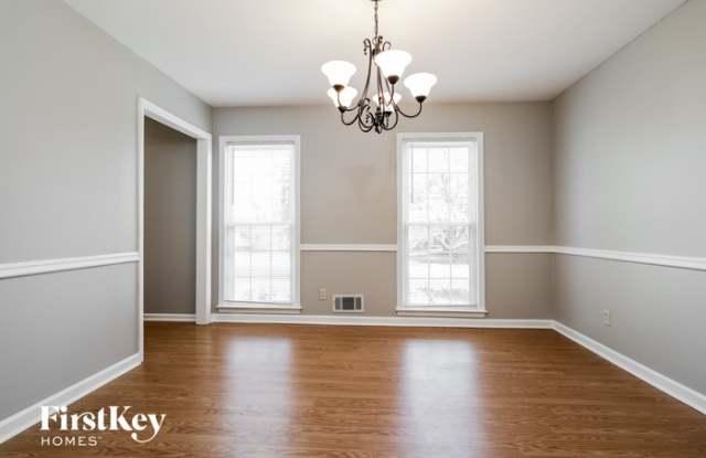 677 Bruce Way Southwest Gallery 4