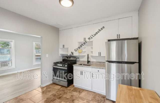 506 E Linus St Uppr REAR photos photos