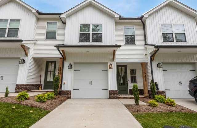 7429 Thomas Lane photos photos