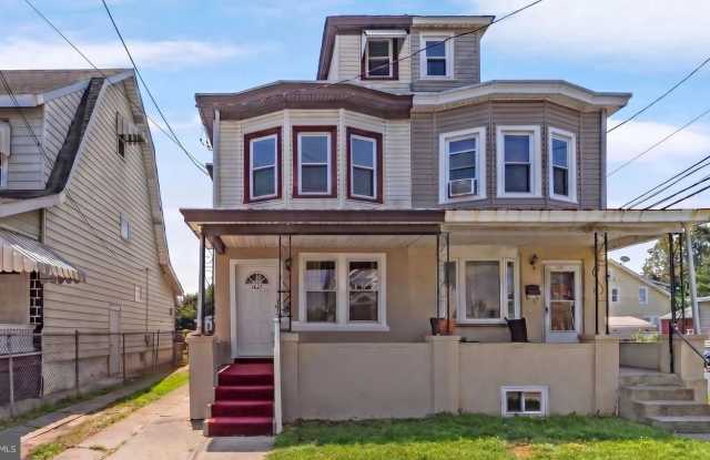1427 HAMILTON Avenue Gallery 3