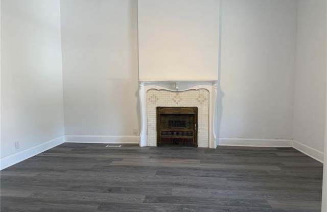 570 Washington Place Gallery 4