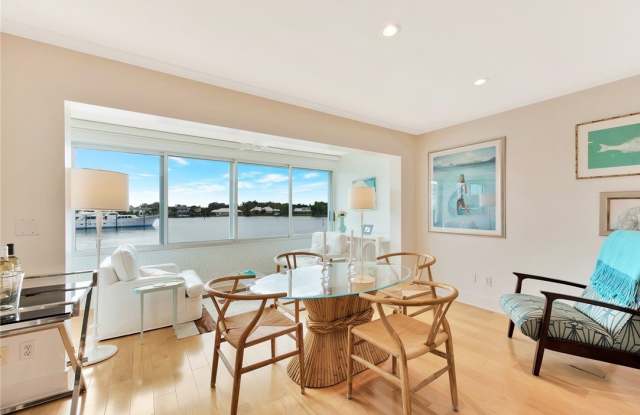 600 Riomar Drive Gallery 2