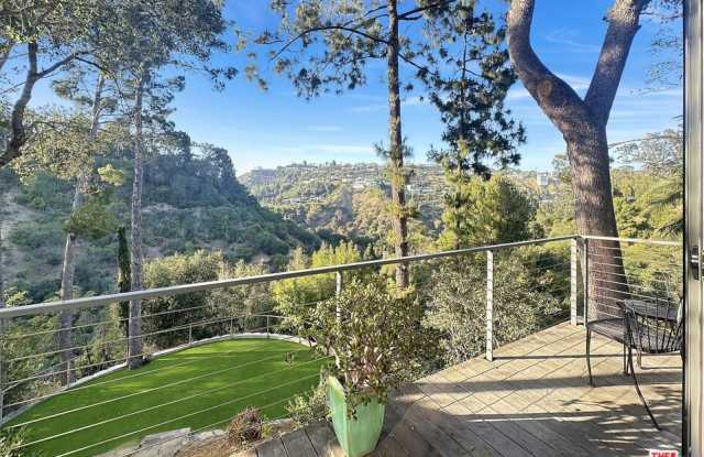 8265 Mannix Dr Gallery 1