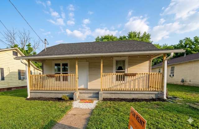 NEW LISTING photos photos NEW LISTING photos photos