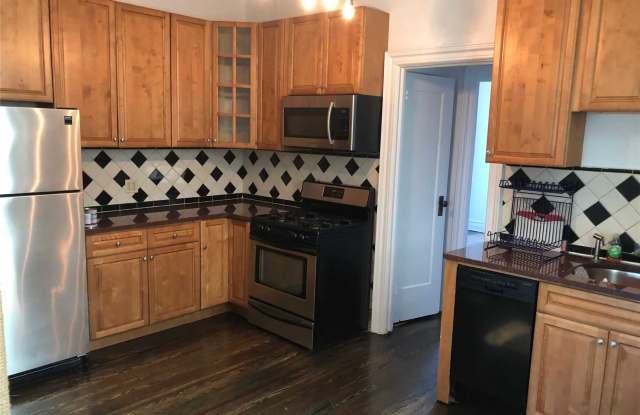 580 Grand Street - 580 Grand St, Brooklyn, NY 11206