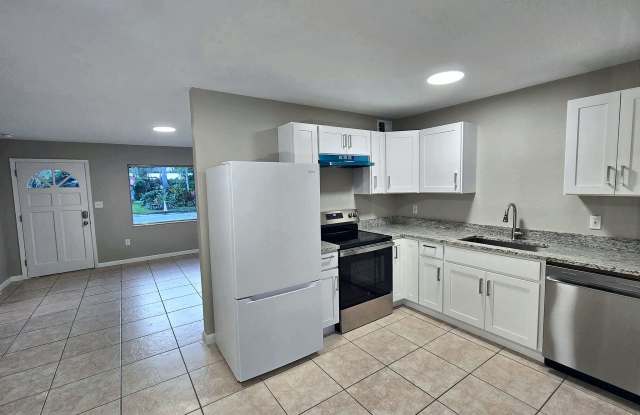 1857 Glenwood Drive Gallery 3