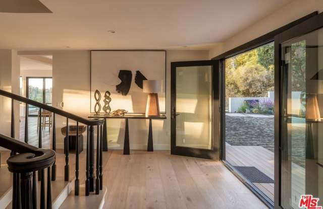 1460 San Remo Dr Gallery 3