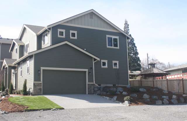 Newer home (2018), Tankless H20 heater, Upgrades galore. Dead end road for privacy photos photos