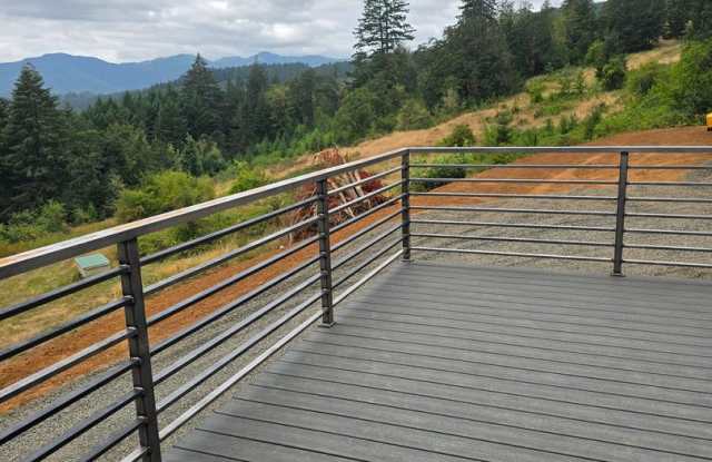 Fantastic Views from this Rural Property in Yamhill Gallery 4