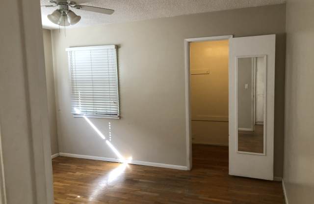 658 East Plymouth Street Gallery 3