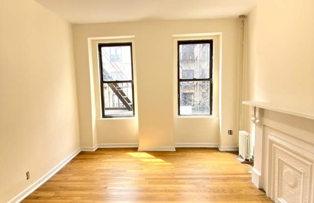 239 West 15th Street Gallery 2