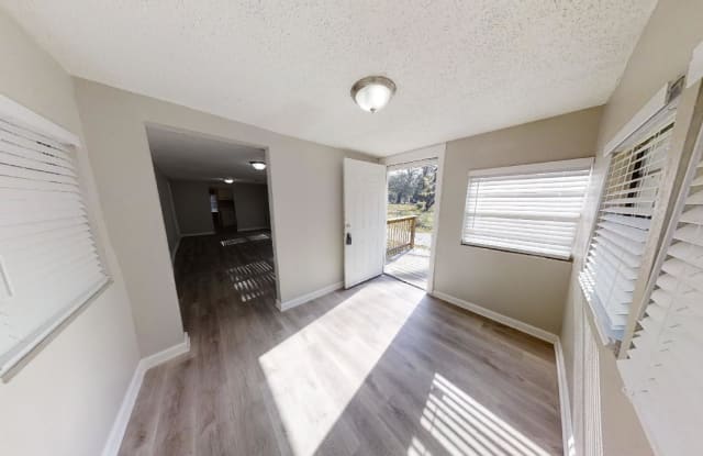 1021 Woodstock Avenue - 1021 Woodstock Avenue, Jacksonville, FL 32254