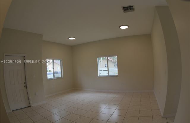 21511 SW 87th Ct Gallery 4