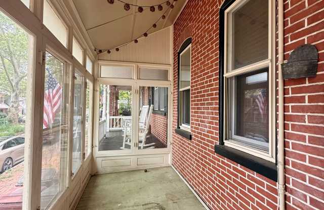 924 Lovering Avenue Gallery 3