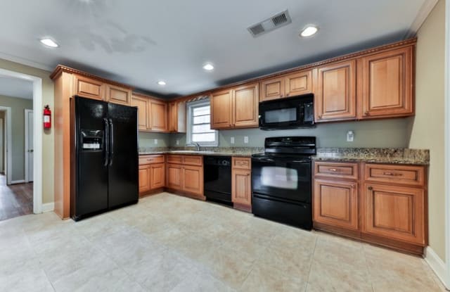 6042 Ridge Drive SE - 6042 Ridge Drive Southeast, Mableton, GA 30126