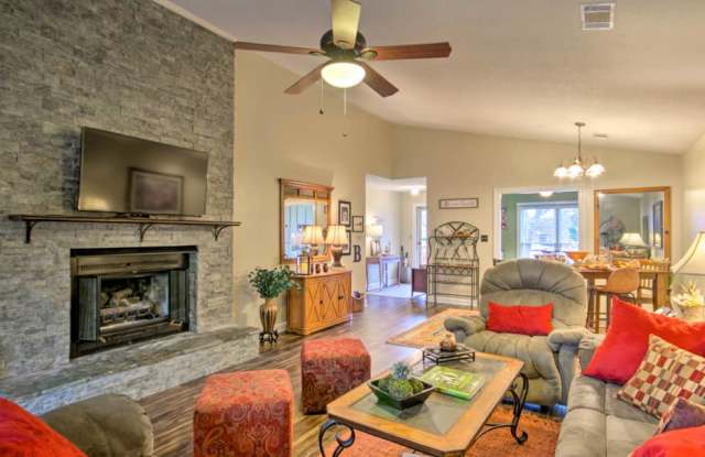 210 Woodhaven Court photos photos