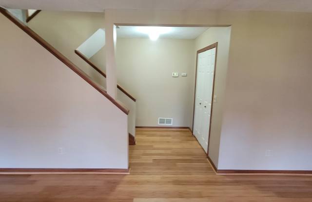 8827 Stone Ln Nw Gallery 2