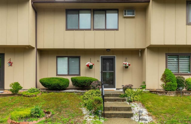 51 HUDSON HEIGHTS DR - 51 Hudson Heights Drive, Poughkeepsie, NY 12601