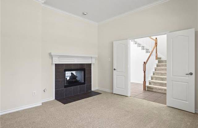 1232 Port Royal Court Gallery 2