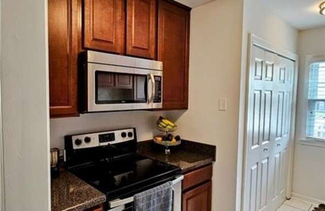 409 Shagbark Road Gallery 4