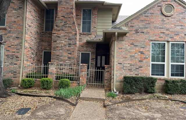 1206 Wooded Trail - 1206 Wooded Trail, Hurst, TX 76053