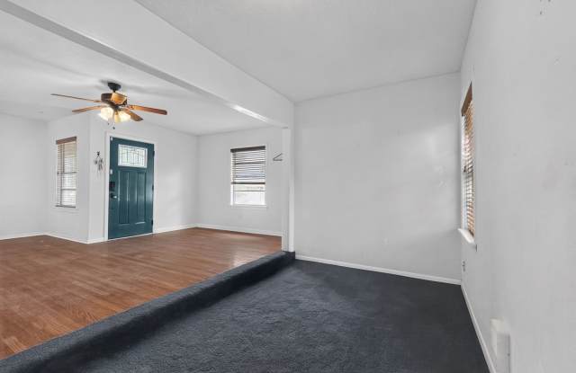 3BR/2BA Home + Large Bonus Room | Fenced Yard | Pet Friendly Gallery 4