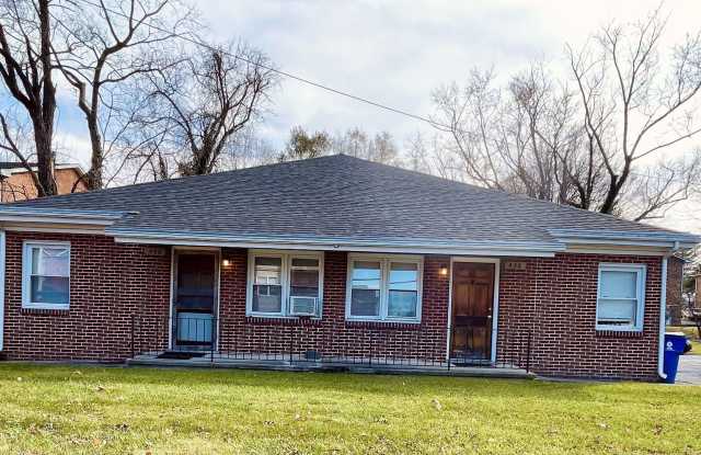 440 Roanoke Street photos photos