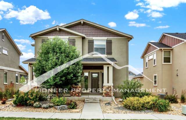 Modern Home in desirable Northgate Colorado Springs with Central AC, ENCLOSED yard and 2-car Garage! - 1938 Volterra Way, Colorado Springs, CO 80921