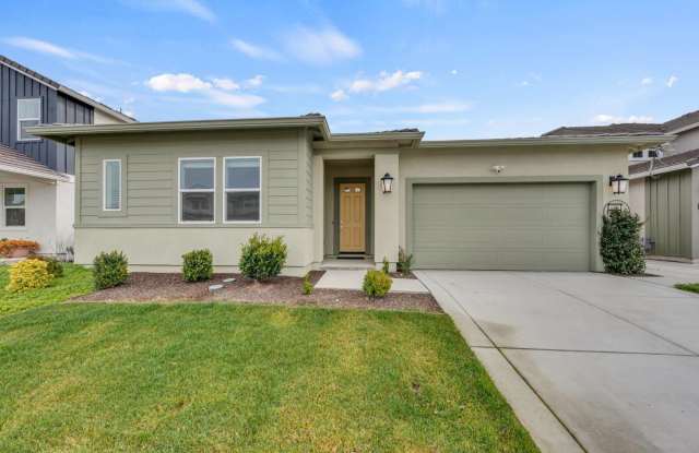 New 4 Bedroom 2.5 Bathroom 2280 sqft Home in Sacramento's Northlake Community for Lease. photos photos