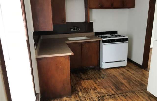 1209 N Blackwelder Avenue Gallery 3