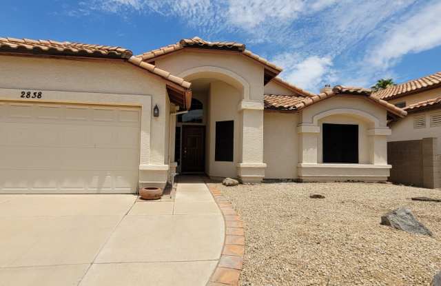 2838 E CALAVAR Road Gallery 1