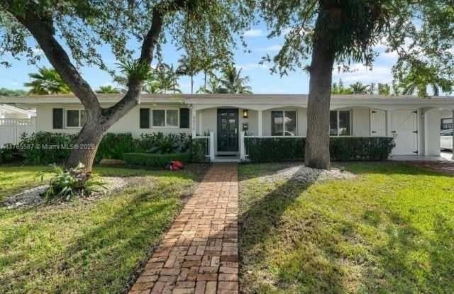 8870 SW 86th St photos photos