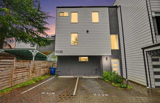 933 N 91st St photos photos