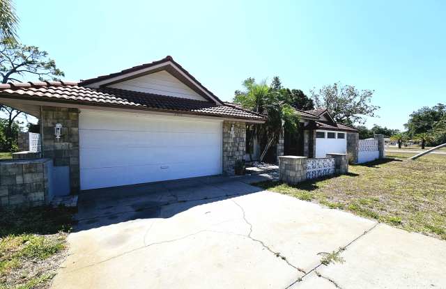2411 Belle Rd photos photos
